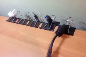 Paper-Clip-Life-hacks