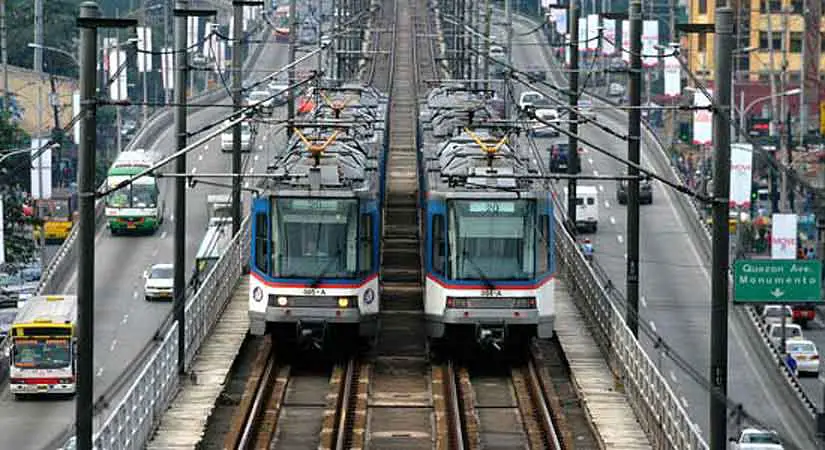 MRT-3 Offers Free Rides to People on Independence Day