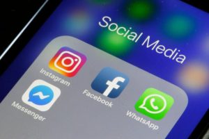 Facebook banks its apps in Huawei Smartphones
