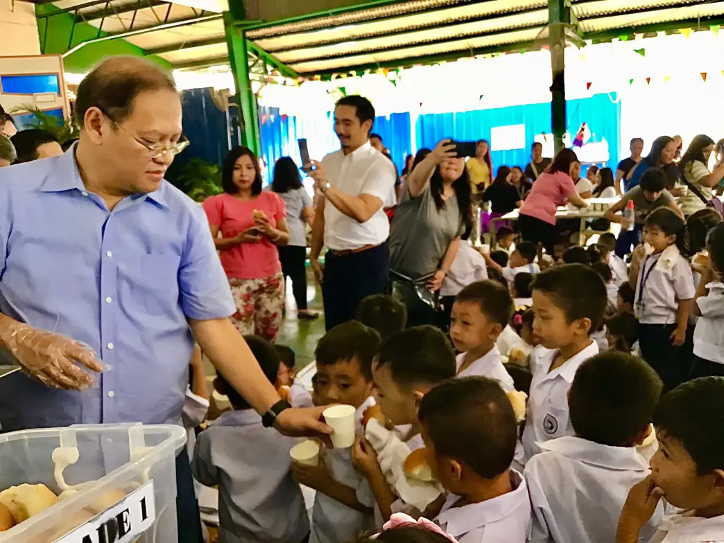 Glass of Milk and Nutribun, to be Given to Public School Students Every Morning