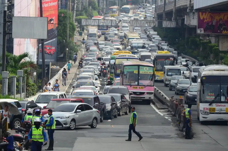 Removal of EDSA's u-turn slots to solve EDSA traffic?